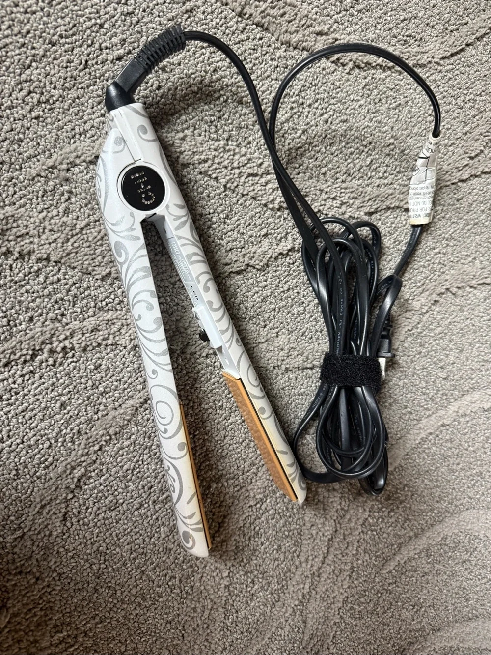 CHI Flat Iron - Ceramic Hair Straightener